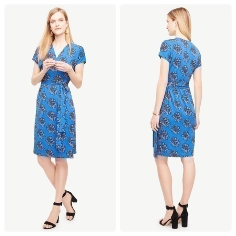 Ann Taylor blue gray floral wrap dress W17